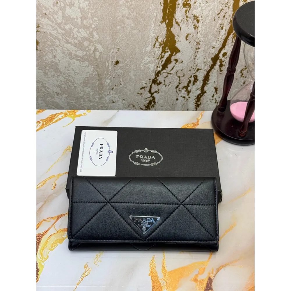Trendy Prada Wallet For Women (J2376)