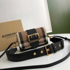 Stylish Burberry Handbag For Women (SUP5279)