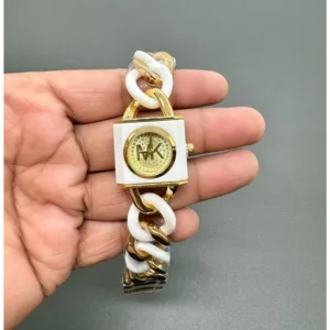 Classy Michael Kors Watch For Women (J2064)
