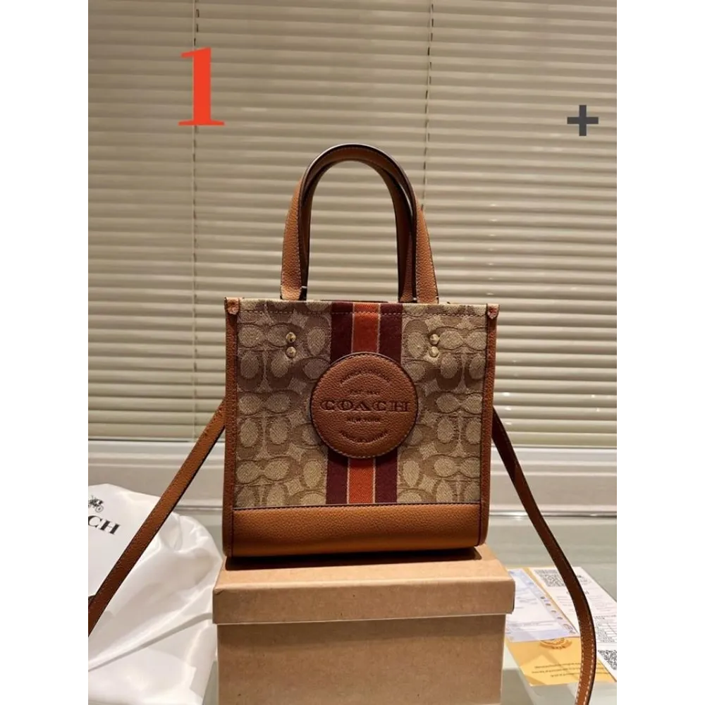 Classy Coach Handbag For Women (J1960)