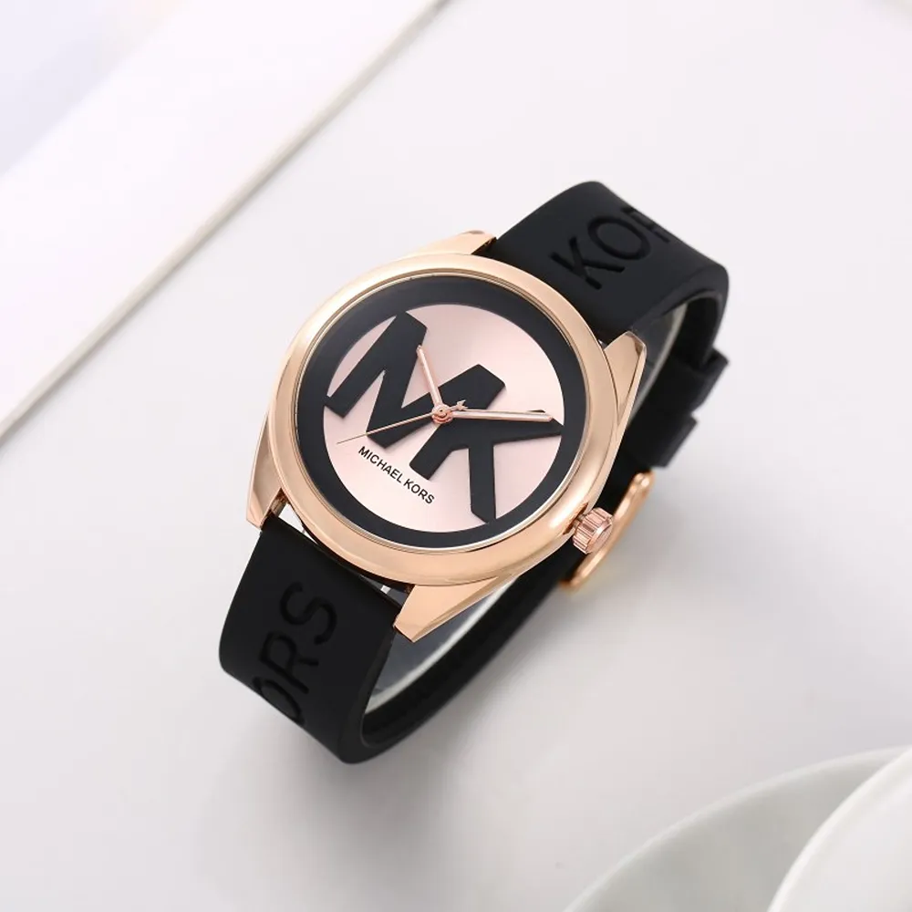Classy Michael Kors Watch For Women (CT816)