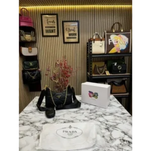 Classy Prada Handbag For Women (J1966)