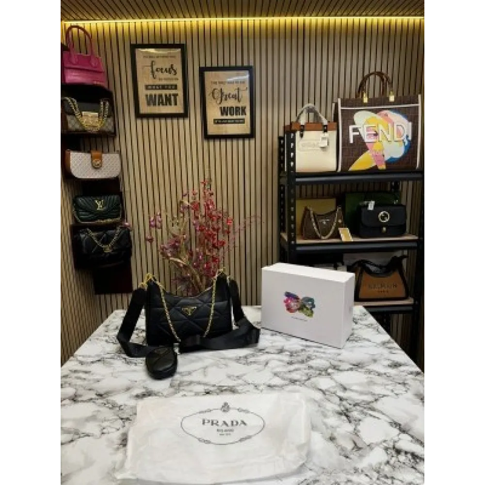 Classy Prada Handbag For Women (J1966)