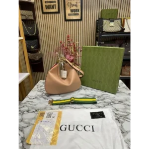 Classy Gucci Handbag For Women (J1681)