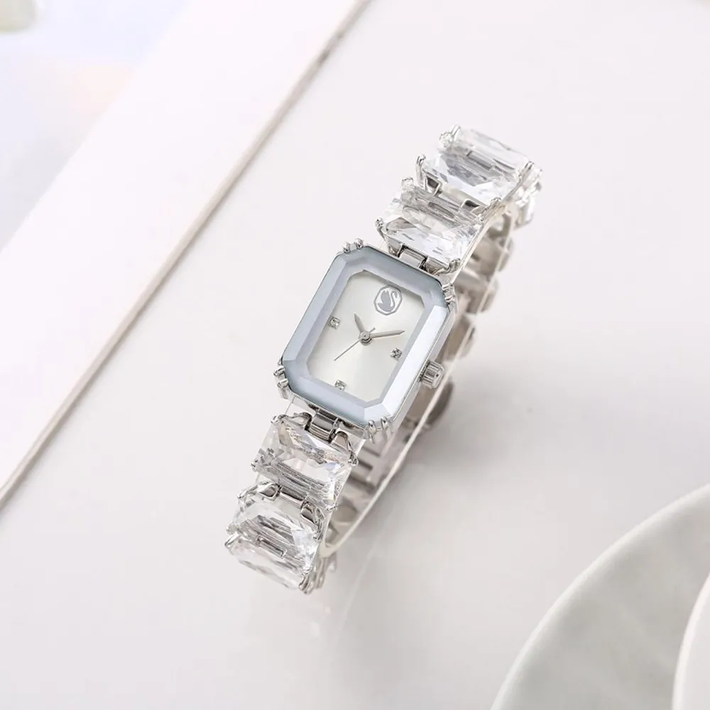 Luxurious Swarovski Watch For Women (TZC567)