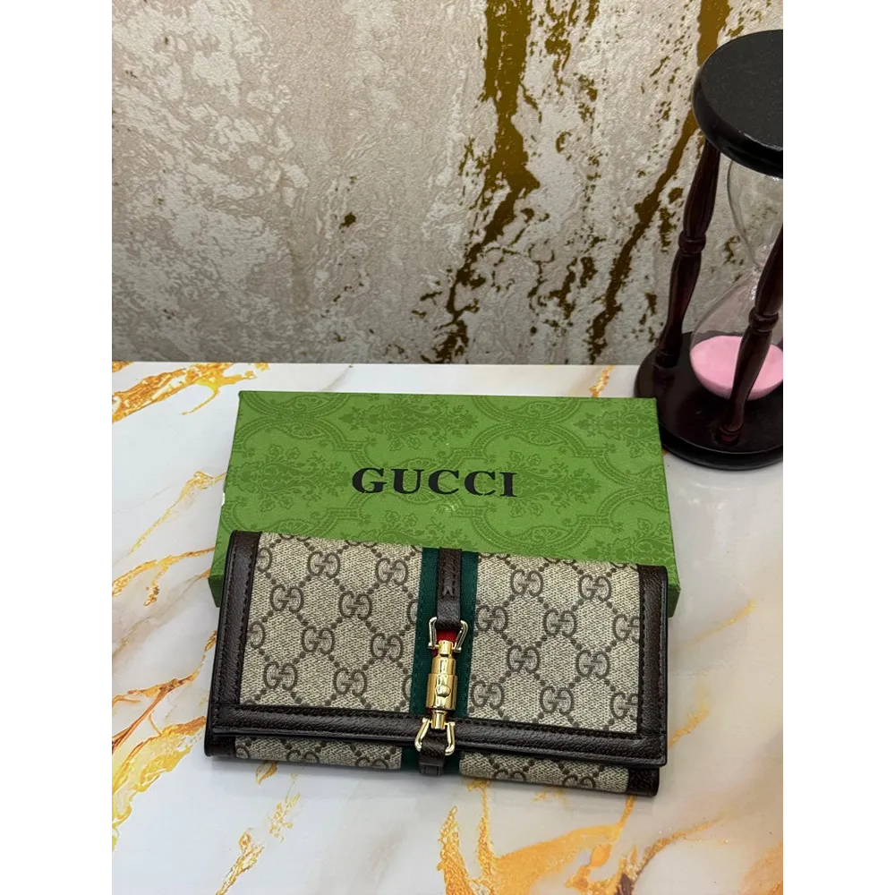 Trendy Gucci Wallet For Women (J2395)