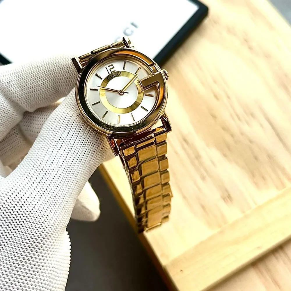 Classy Gucci Watch For Women (J2175)