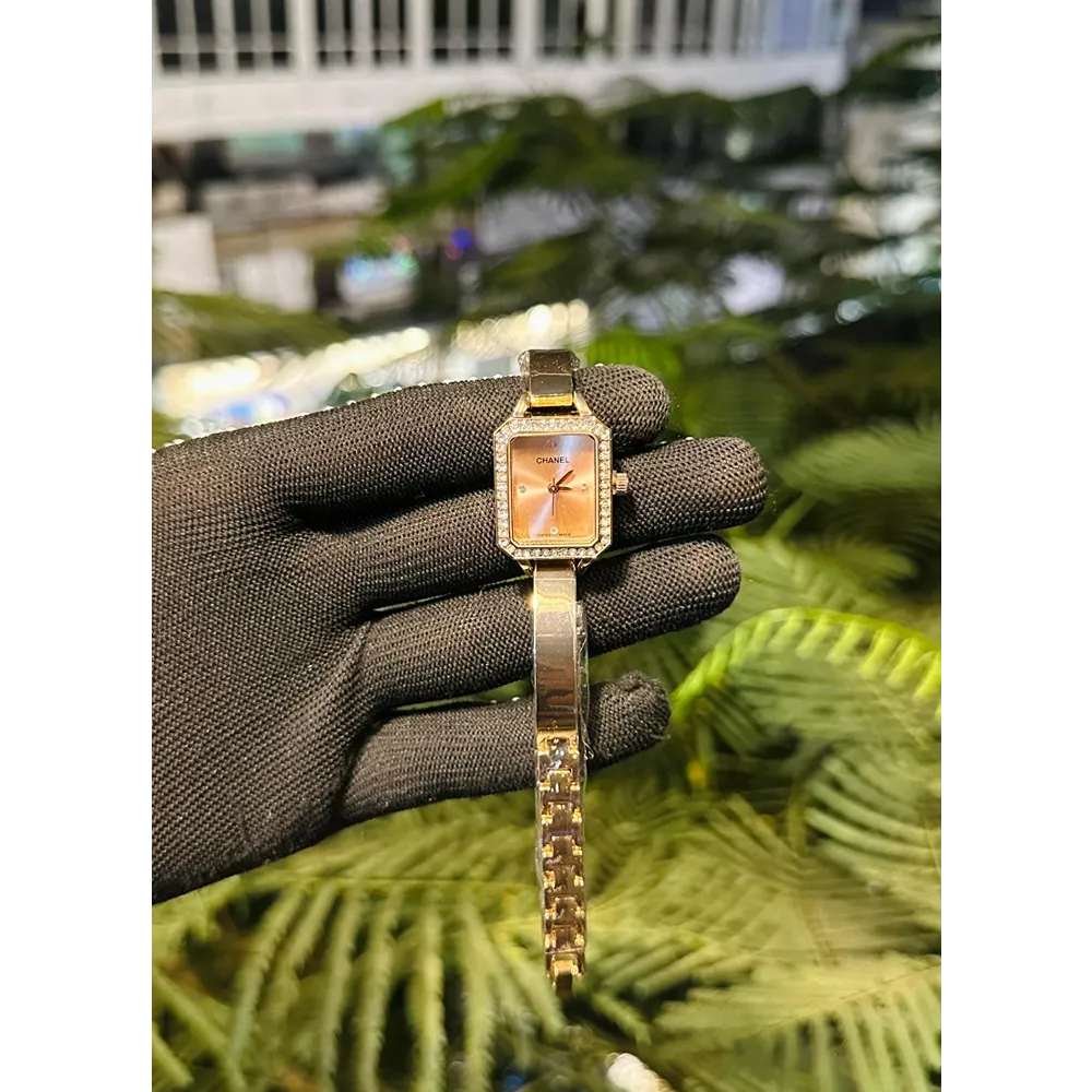 Classy Chanel Watch For Women (J2223)