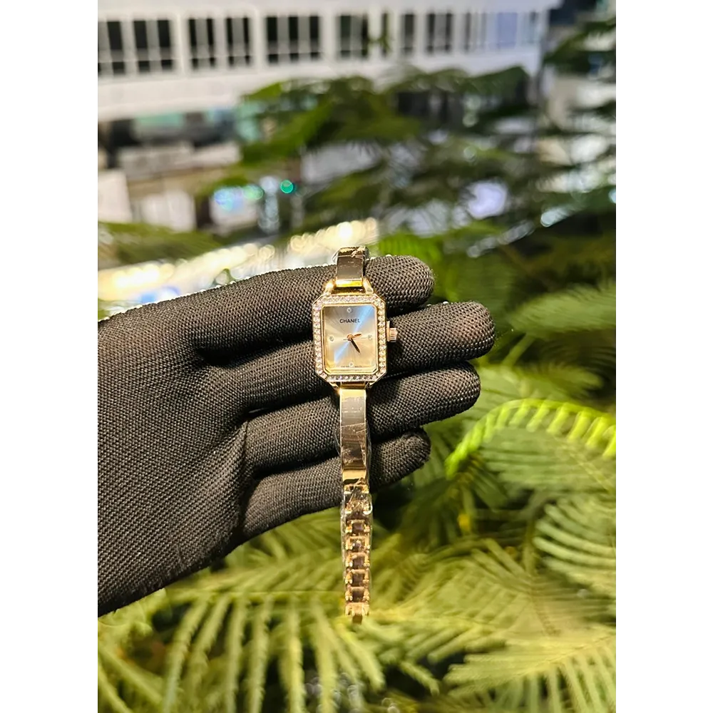 Classy Chanel Watch For Women (J2224)
