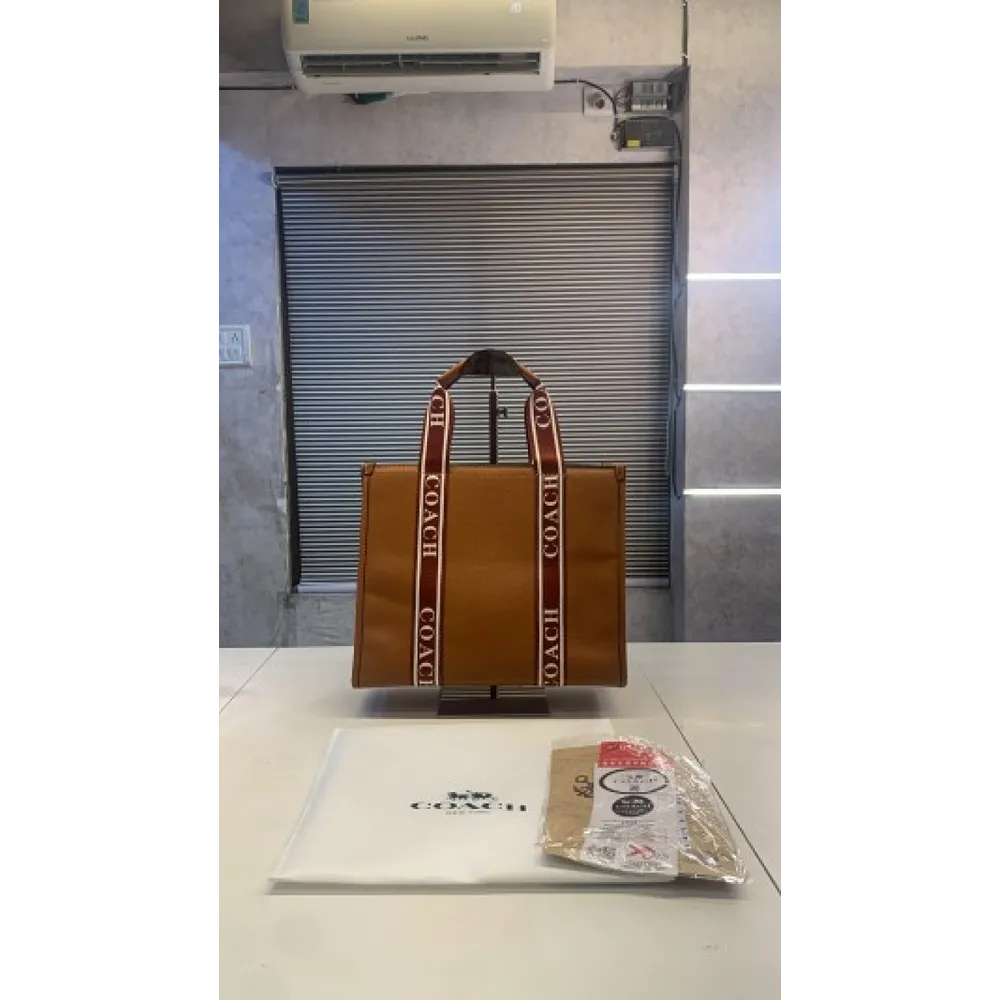Classy Coach Handbag For Women (J1527)