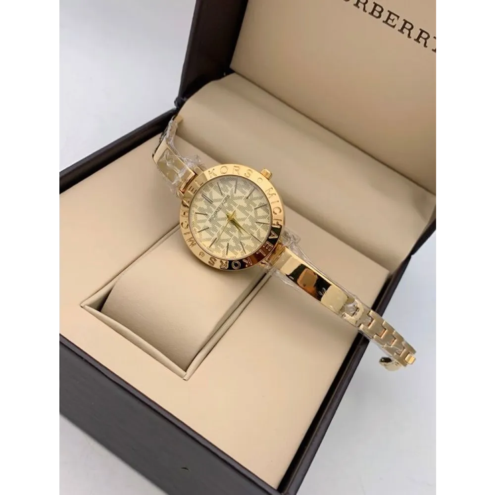 Classy Michael Kors Watch For Women (J2184)