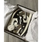 Stylish Air Jordan Retro 1 Dark Mocha Shoes For Men (HOF926) - 7a first copy shoes | Buy Online at Best Price