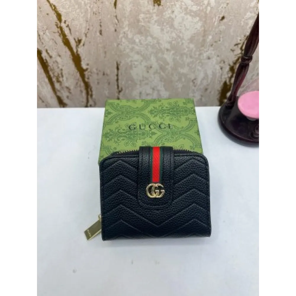 Trendy Gucci Wallet For Women (J2318)