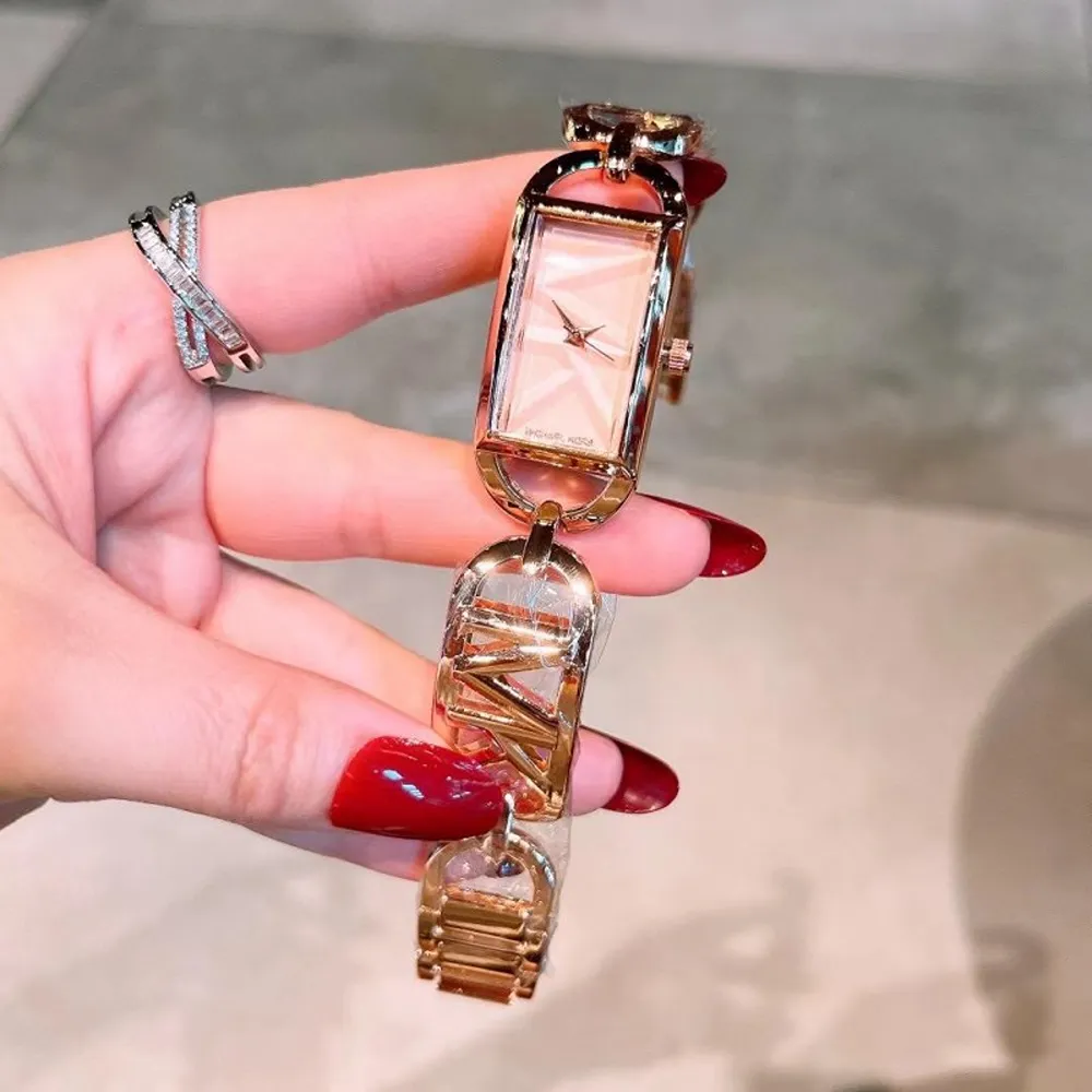 Classy Michael Kors Watch For Women (CT845)