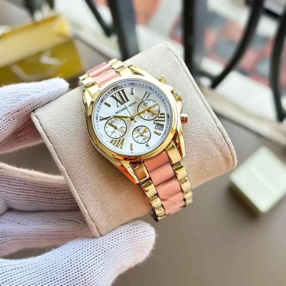 Classy Michael Kors Watch For Women (J2193)
