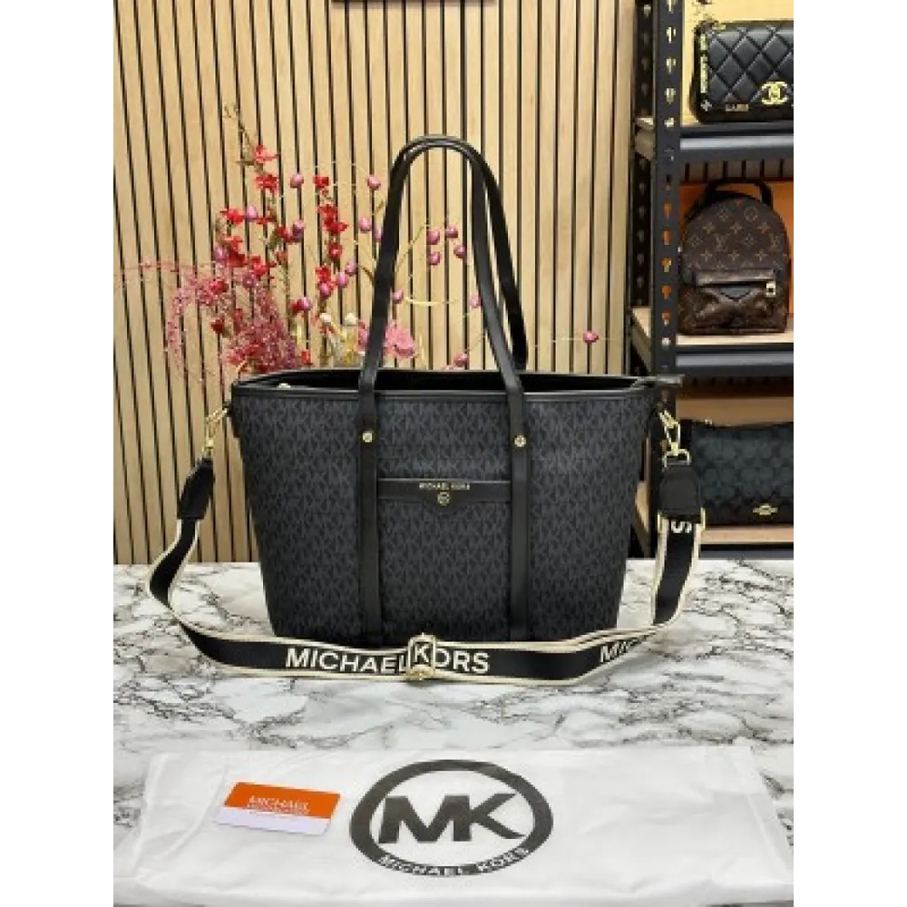 Luxurious Michael Kors Handbag For Women (CSO2381)