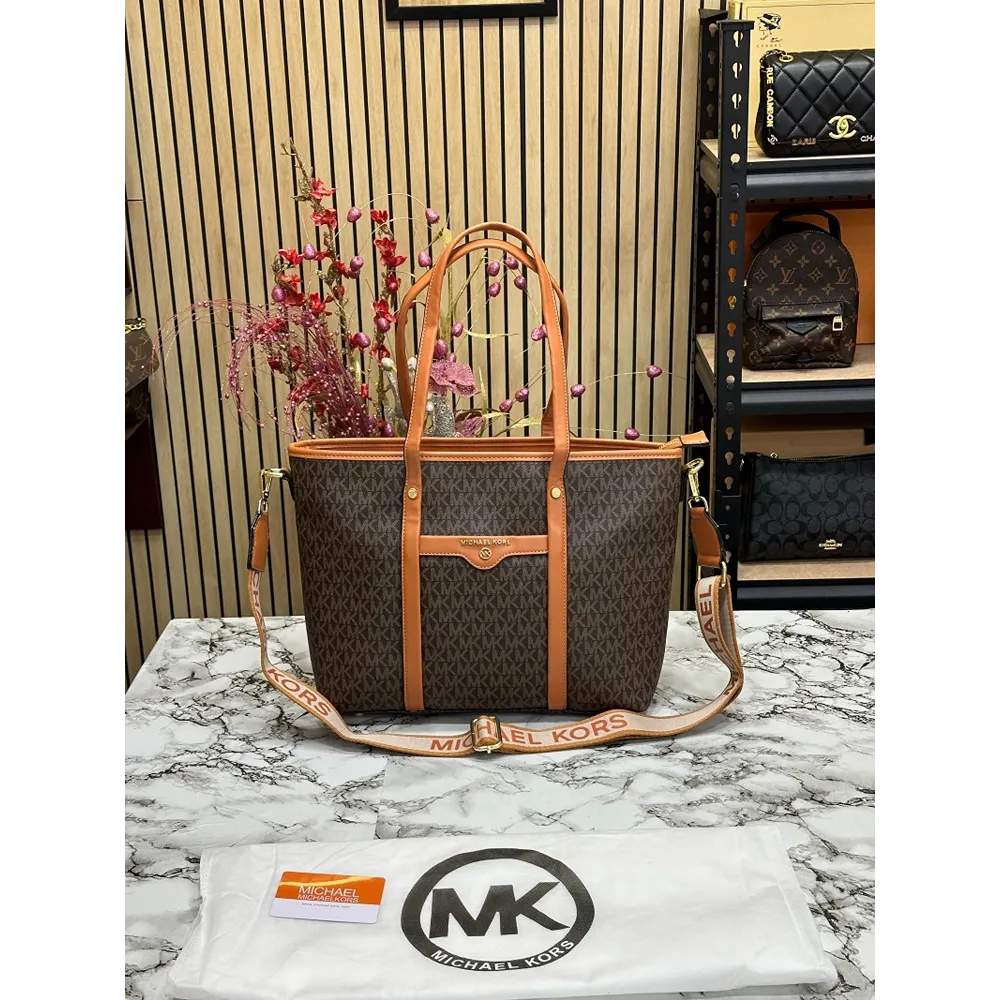 Luxurious Michael Kors Handbag For Women (CSO2382)
