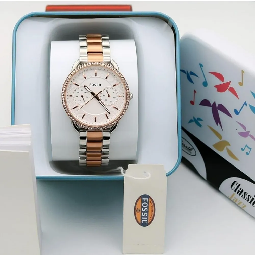 Trendy Fossil Watch For Women (J2300)
