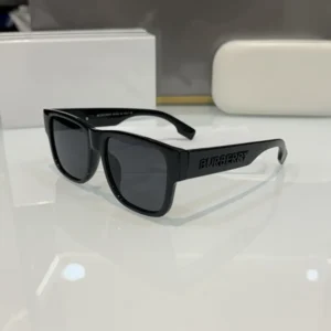 Classy Burberry Sunglasses (SHH4182)