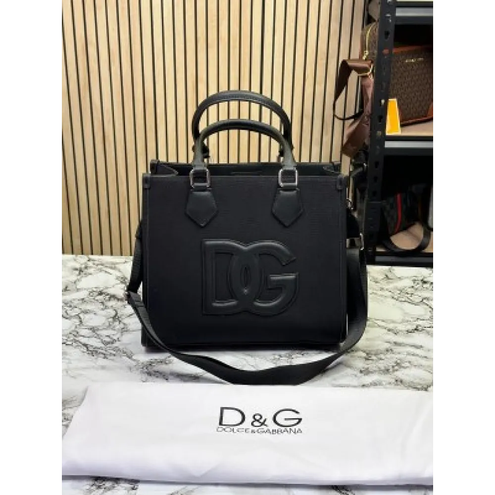 Luxurious Dolce & Gabbana Handbag For Women (CSO2282)