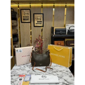 Classy Michael Kors Handbag For Women (J1888)