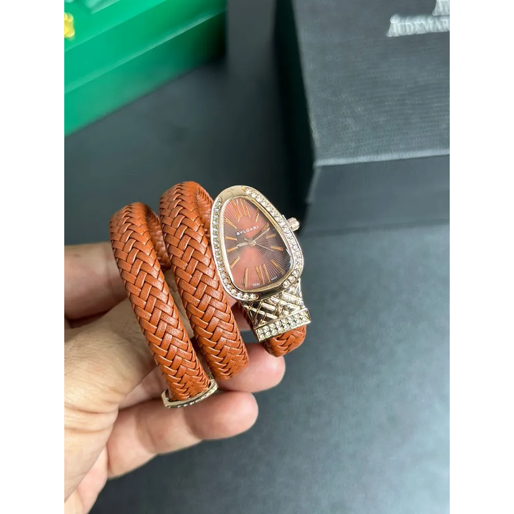 Classy Bvlgari Watch For Women (J2159)