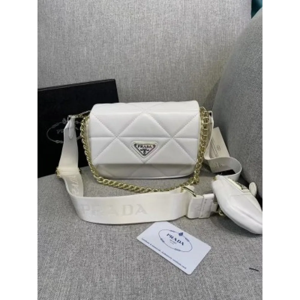 Luxurious Prada Handbag For Women (CSO2299)