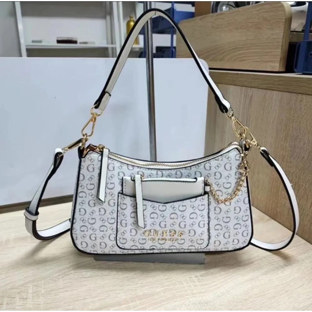 Classy Guess Handbag For Women (FT2469)