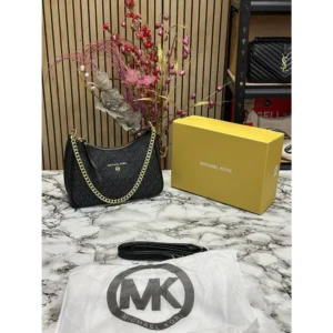 Luxurious Michael Kors Handbag For Women (CSO2196)