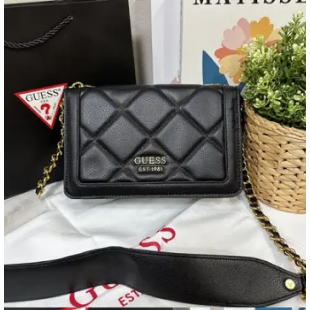 Classy Guess Handbag For Women (FT2471)