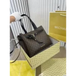 Luxurious Michael Kors Handbag For Women (CSO2198) - Accessories | Buy Online at Best Price