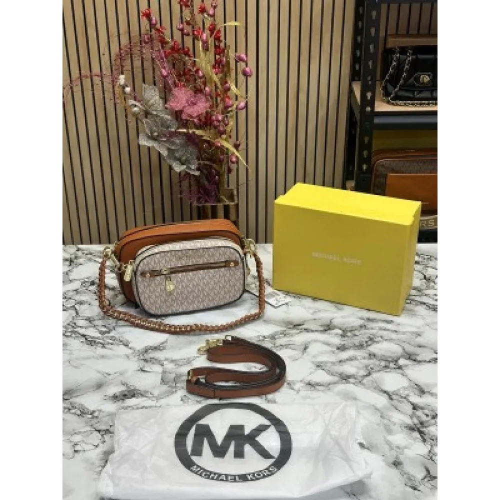 Classy Michael Kors Handbag For Women (J1570)