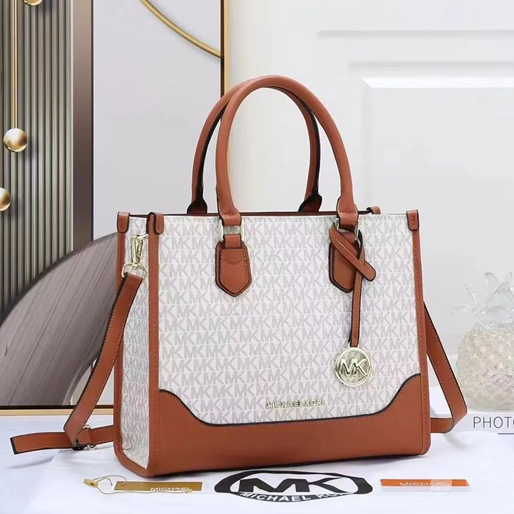 Stylish Michael Kors Handbag For Women (LNL26)