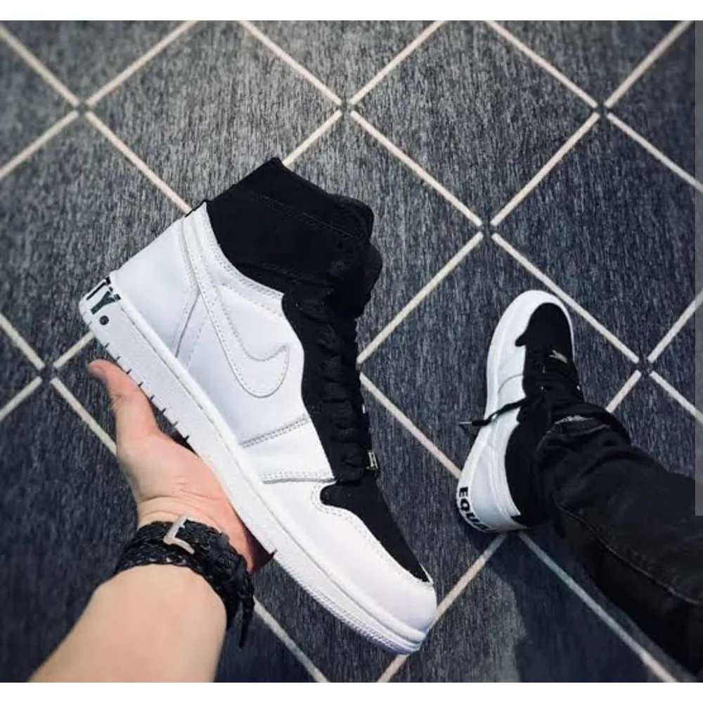 Stylish Nike Jordan Retro 1 High Shoes For Men (S1H20)