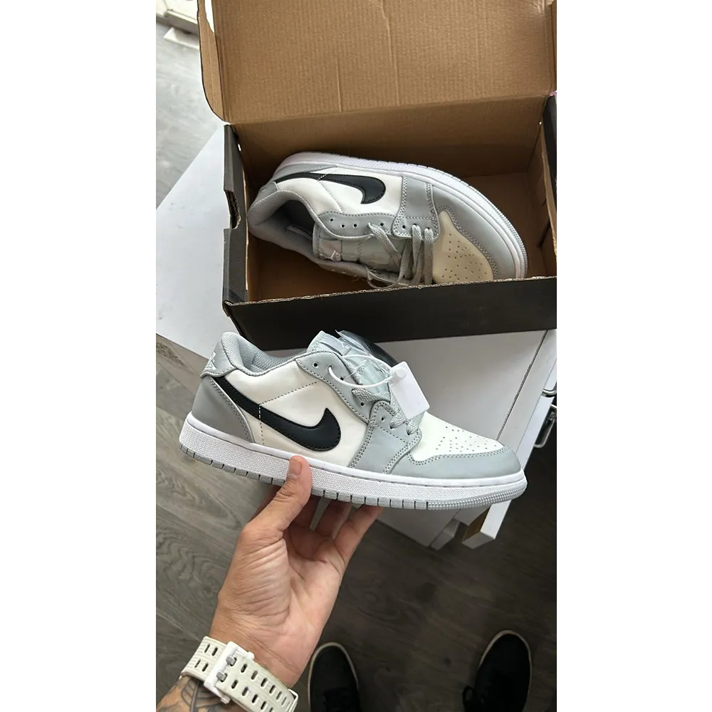 Stylish Nike Air Jordan Retro 1 Low Wolf Grey Shoes For Men (S1H33)