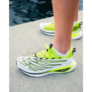 Stylish New Balance Fuelcell Supercomp Elite V3 Shoes For Men (S1H45)