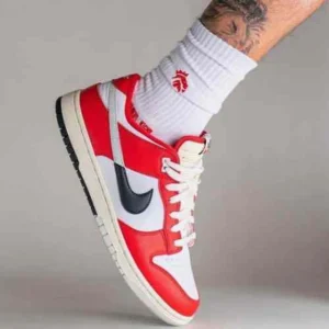 Stylish Nike Sb Dunk Low Chicago Split Red Shoes For Men (BME194)