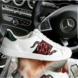 Classy Gucci Snake Sneaker For Men (S1H86) - 7a first copy shoes | Buy Online at Best Price