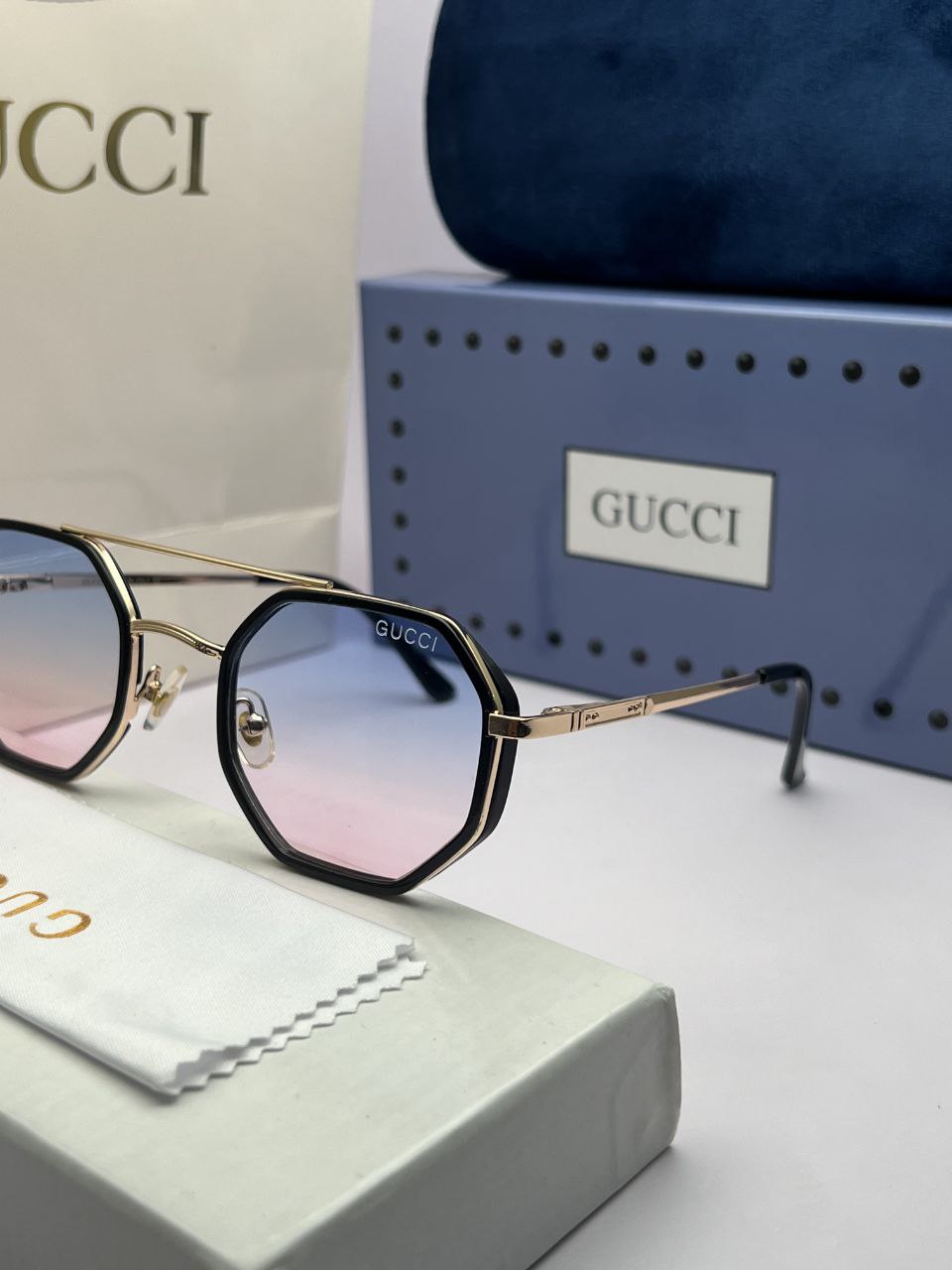 Premium Gucci Sunglasses (AKI70)