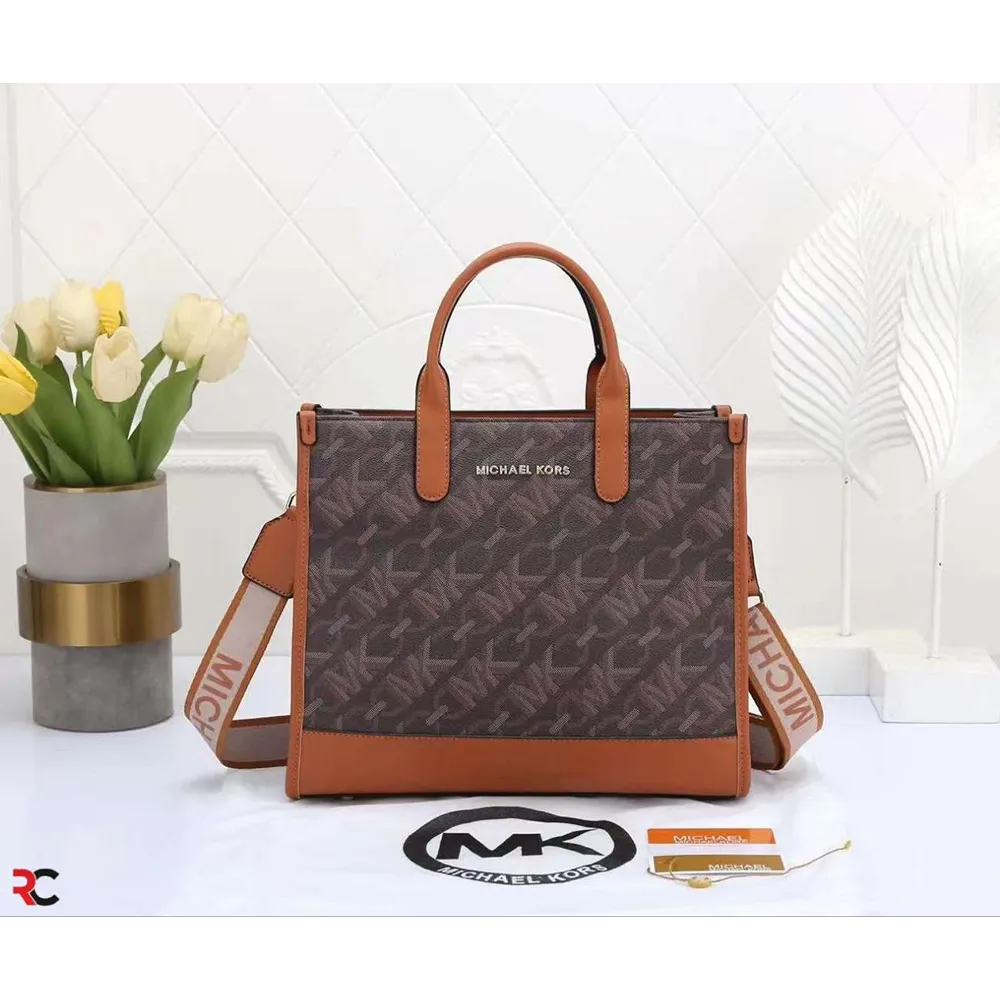 Luxurious Michael Kors Handbag For Women (LAZ1557)