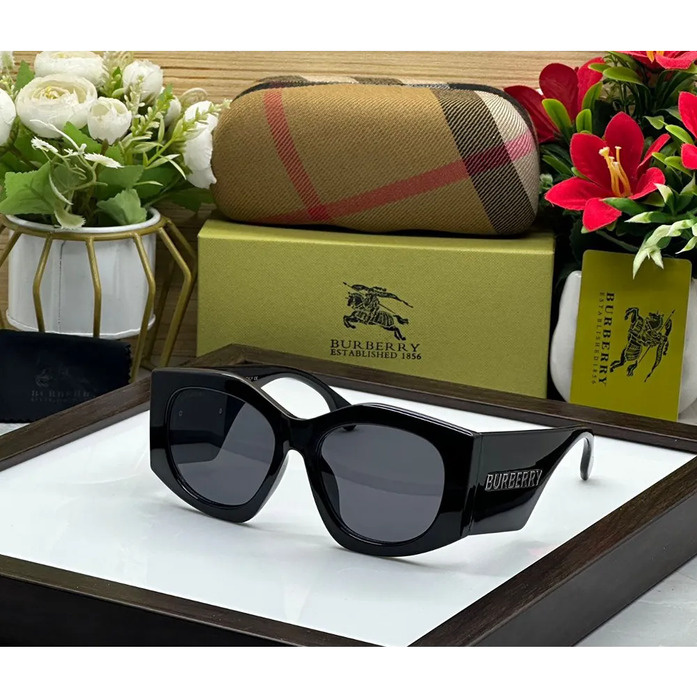Trendy Burberry Sunglasses (LAZ1641)