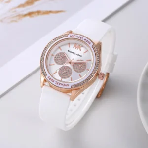Luxurious Michael Kors Watch For Women (LAZ1653)