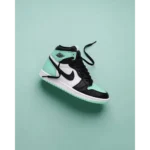 Classy Nike Air Jordan Retro 1 High Green Glow Shoes For Men (SFS1557) - 7a first copy shoes | Buy Online at Best Price