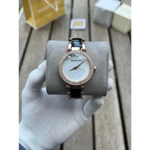 Classy Michael Kors Watch For Women (SHOH1005)