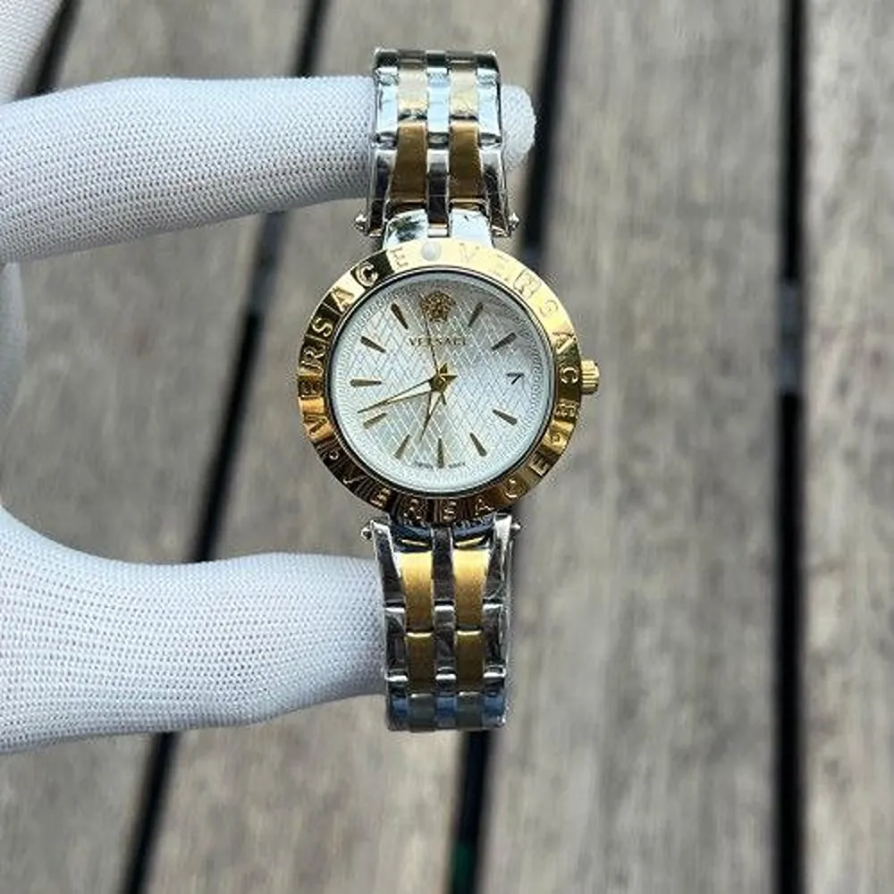 Classy Versace Watch For Women (SHOH1157)