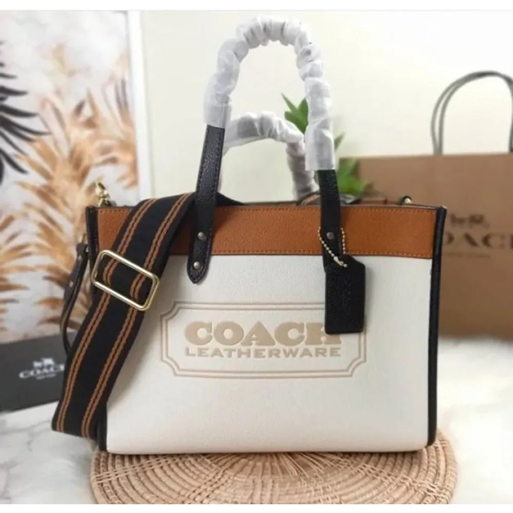 Classy Coach Handbag For Women (BSF1598)