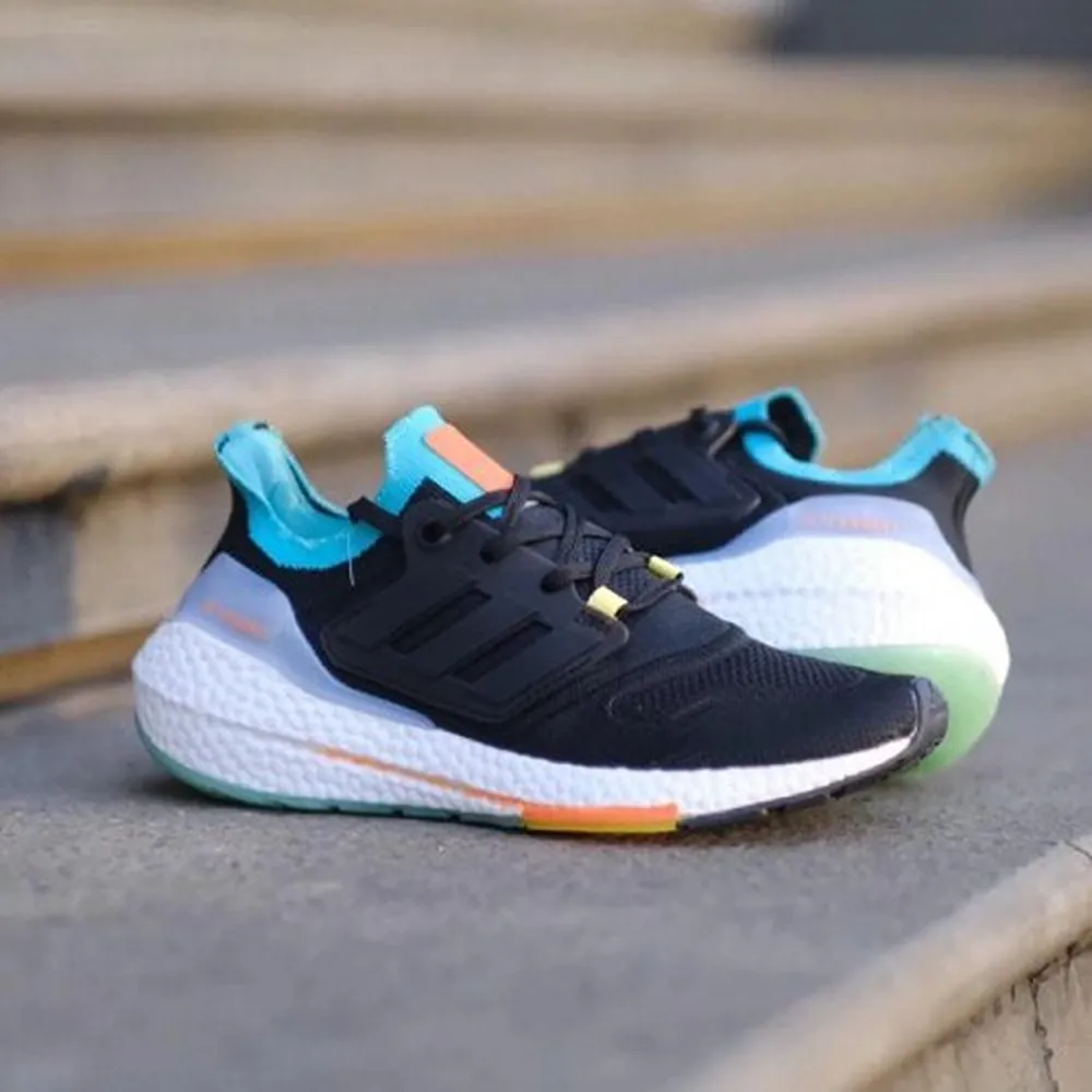 Trendy Adidas Ultraboost 22 Black Sky Rush Turbo Shoes For Men (SFS1631)