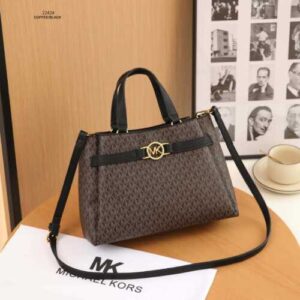 Classy Michael Kors Handbag For Women (LNL47) - Accessories | Buy Online at Best Price