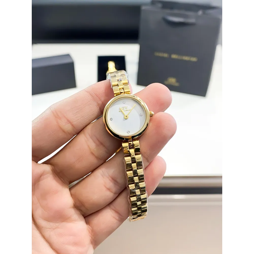 Stylish Daniel Wellington Watch For Women (SG8775)