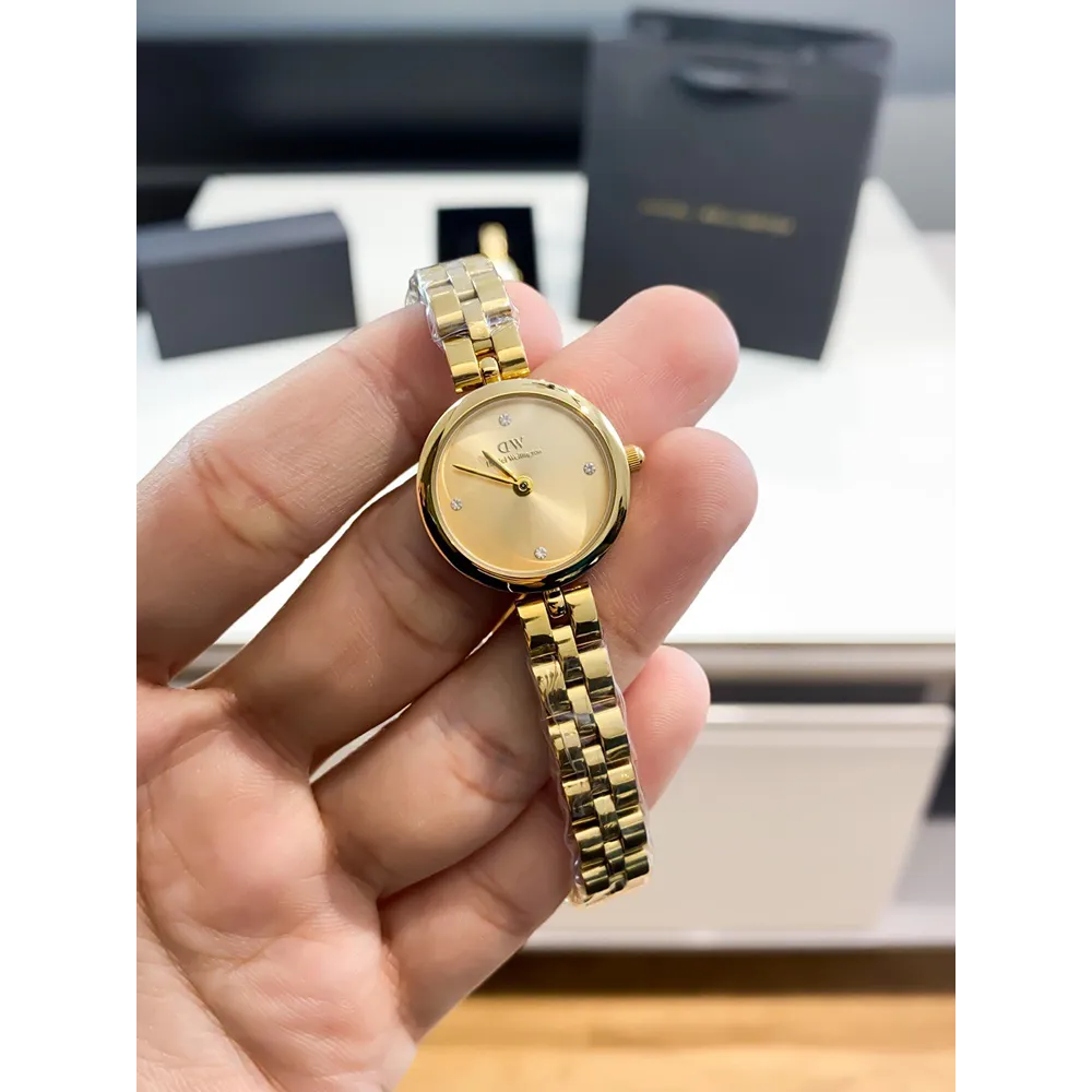 Stylish Daniel Wellington Watch For Women (SG8776)